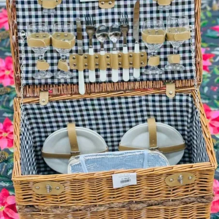 panier pique nique pour -4 personnes