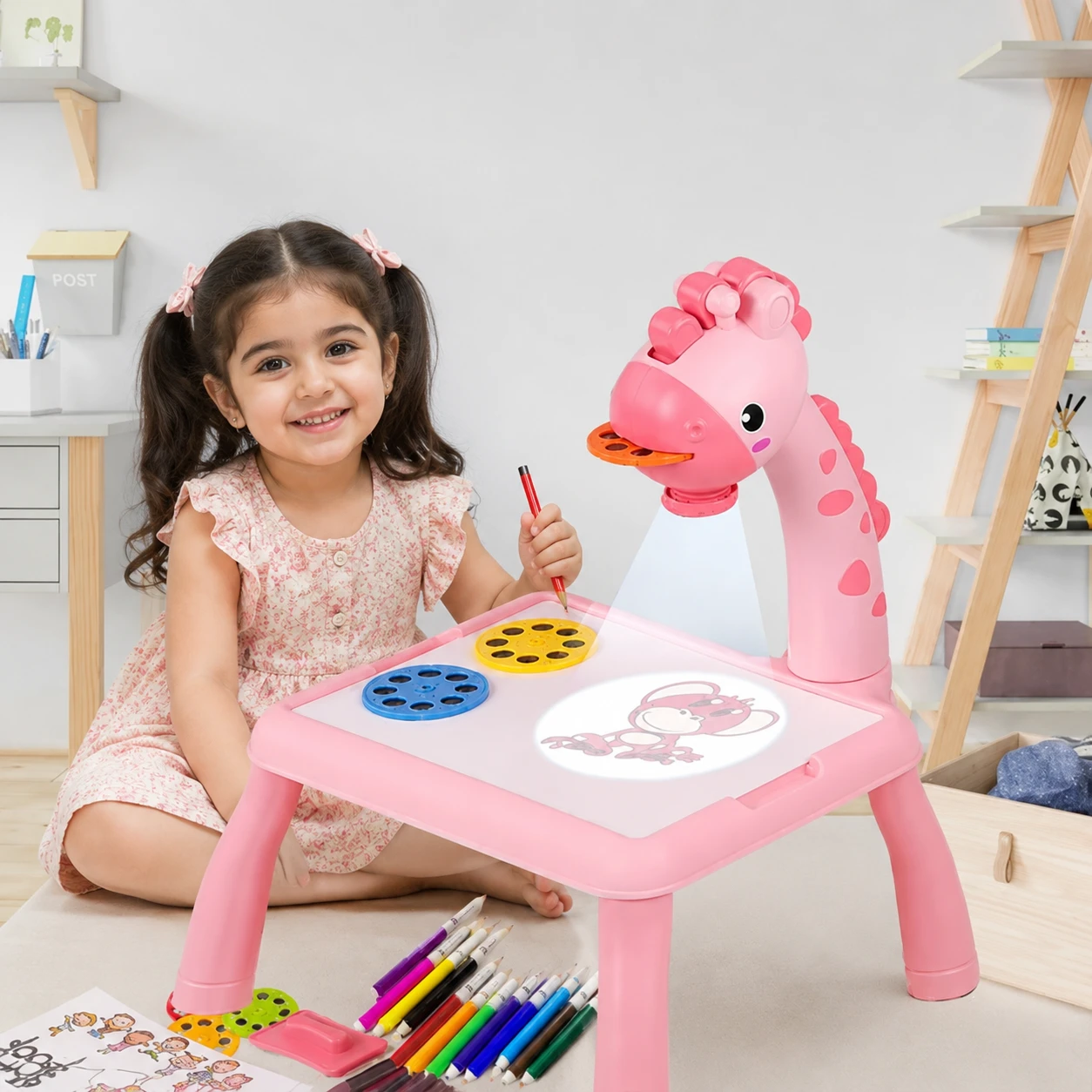طاولة رسم فنية بجهاز عرض ضوئي للاطفال