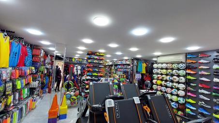 تشكيلة واسعة من مستلزمات الرياضة