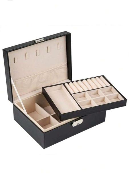 Boite à bijoux à deux niveaux