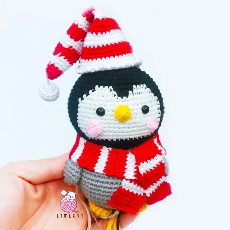 Penguin with Christmas Hat PDF Free Crochet Pattern