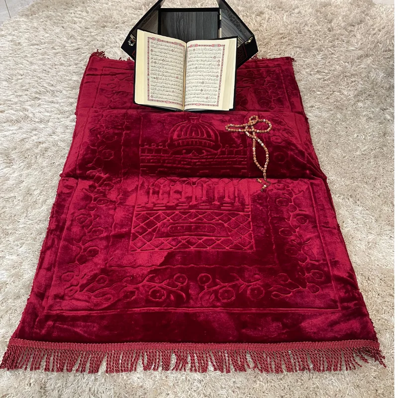 Sakina Tapis – Confort pour vos genoux, sérénité pour votre prière.