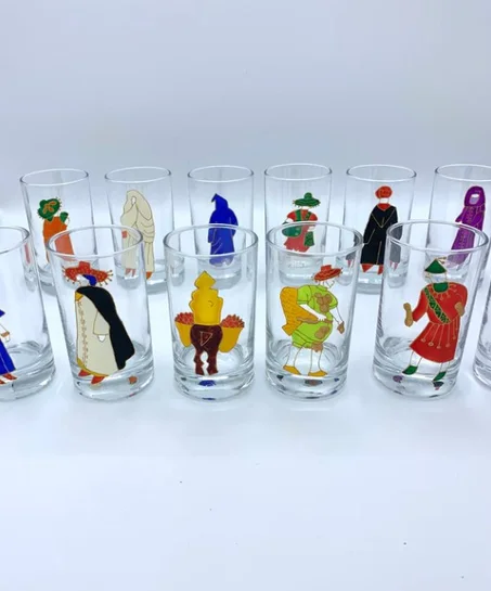 Lot De 12 Verres  Costume Traditionnel