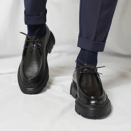 A07 Chaussure en Cuir noir