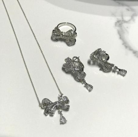 *GRAFF* 💎🤎  🆕🎉🥳🎊🆕 ↗️ *Super Master Quality ®️*   Tilda's Bow Classic Diamond Drop Set Necklace, earring & Ring