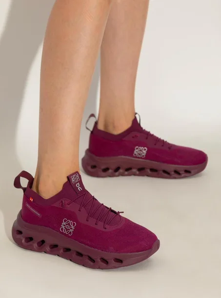 On Running Cloudtilt LOEWE Cherry