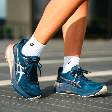 شوز أسيكس جل نيمبوس