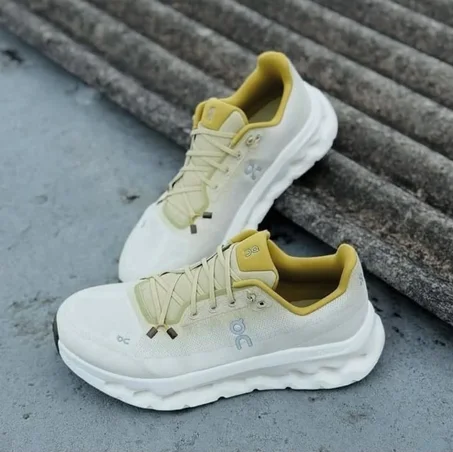 On Running Cloudtilt Caper Ghost