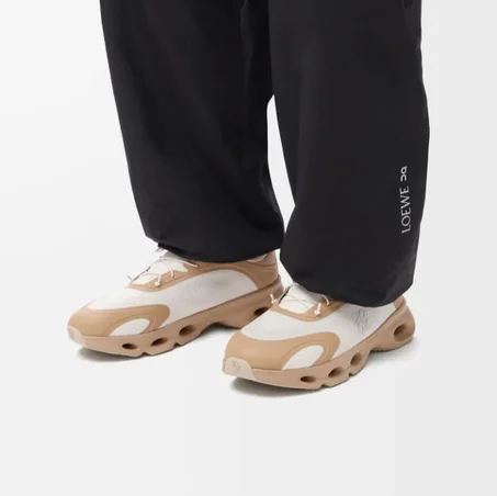 LOEWEx On Cloudsolo "Dark Sand"