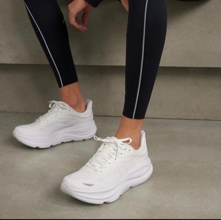 Hoka One One Bondi 9 Triple White