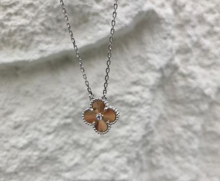 *Vancleef & Arpels*    New Collection 2024 Limited Edition Necklace     🆕🎉🥳🎊🆕  ↗️ *Super Master Quality ®️*