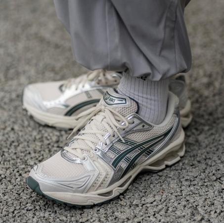 حذاء أسيكس جل كيانو 14