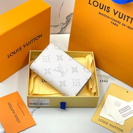 بوك لويس فيتون