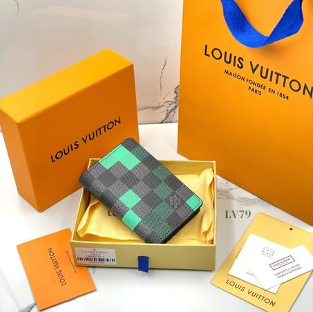 بوك لويس فيتون