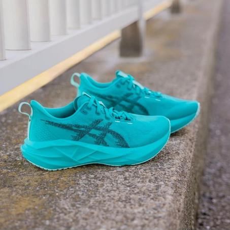 شوز أسيكس جل نيمبوس