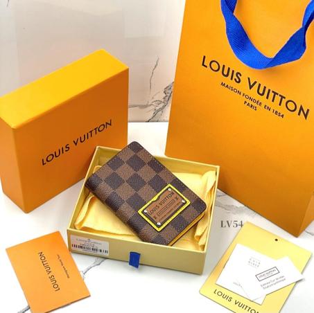 بوك لويس فيتون