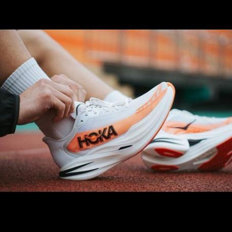 Hoka One One Cielo X12.0 Lava ，Size 36-45 ，Aed 170