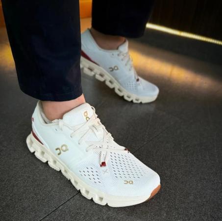 on cloud X 4 “Ivory/crean”, 36 to 45