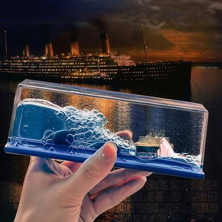 سفينة غير قابلة للغرق في صندوق