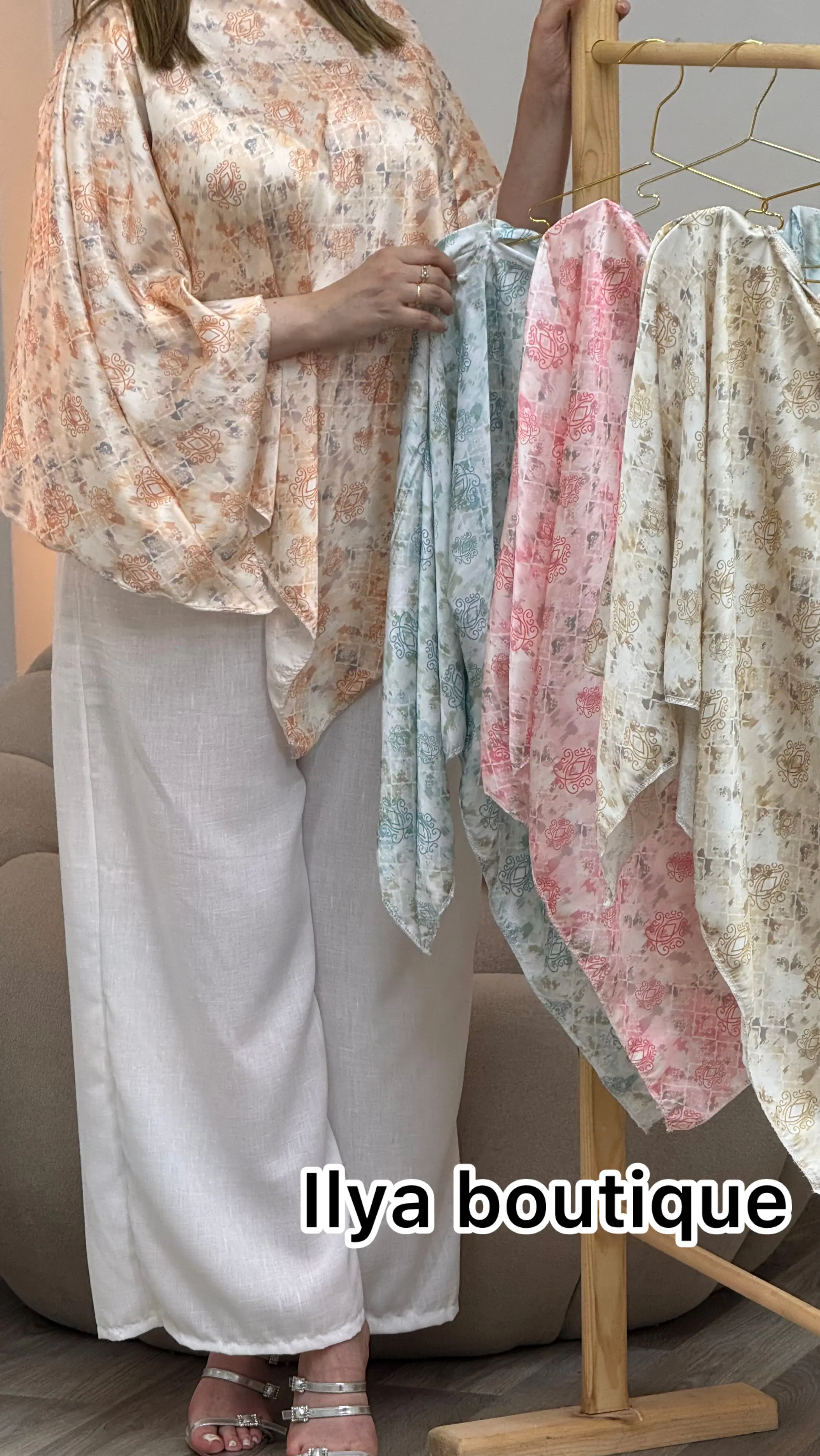 Ensemble Flora nouvelle tendance cet saison pantalon en Lin + le haut en satin en 4 couleurs Taille standard (38-46)