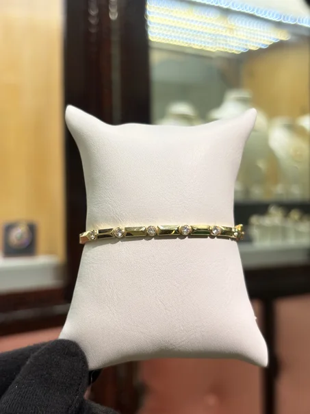 Bracelet or jaune sertie