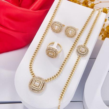 طقم مجوهرات Prestance للنساء - 5 قطع متناسقة (قلادة، حلقات، خاتم، كورميط)