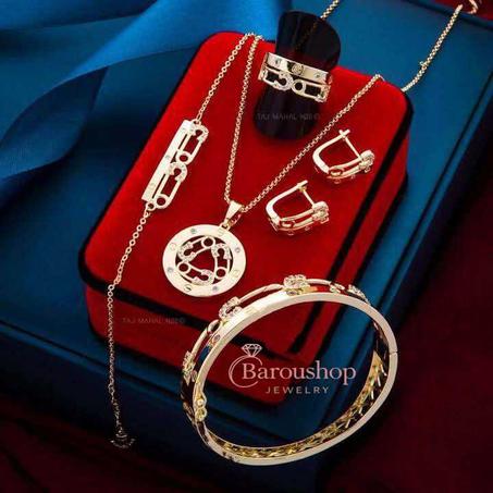 طقم مجوهرات Secret de Mgoun للنساء - 5 قطع متناسقة (قلادة، حلقات، خاتم، سوار)