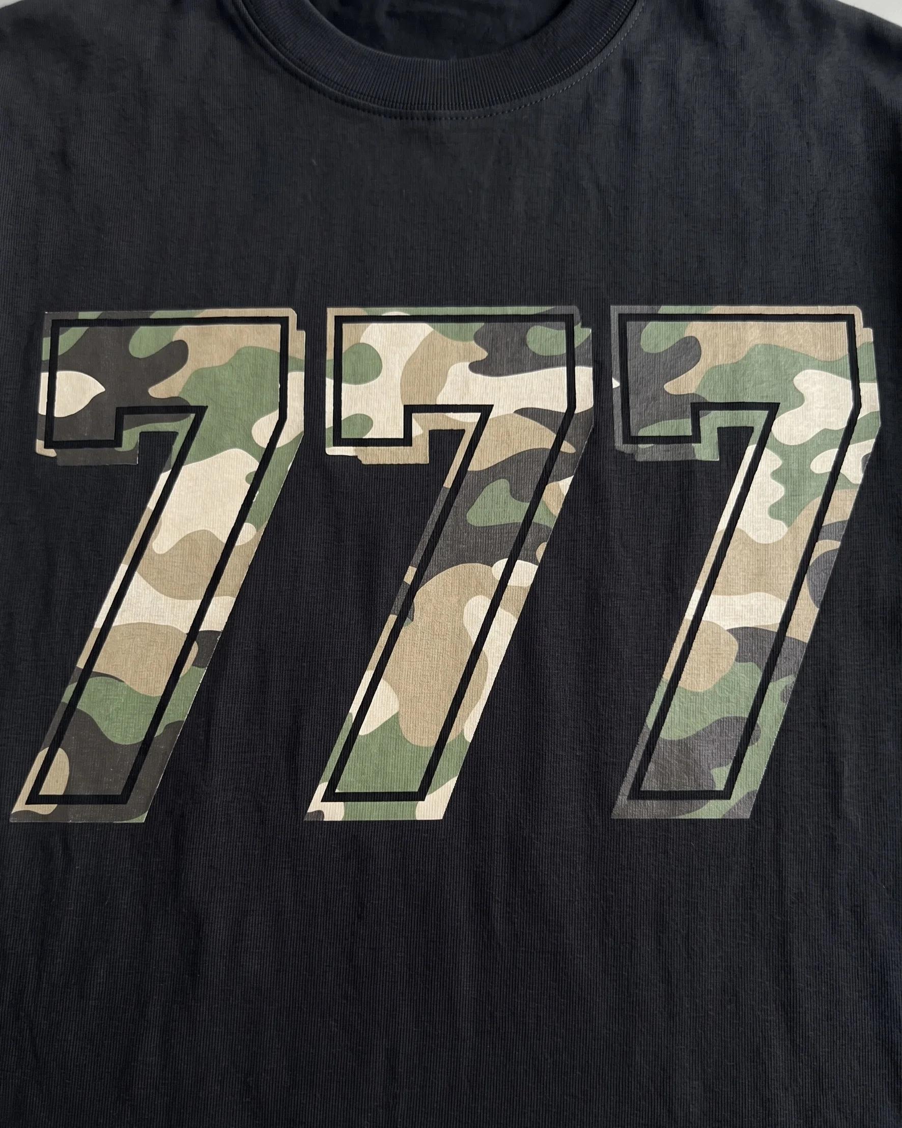 777 ARMY OVERSIZED T-SHIRT – BLACK