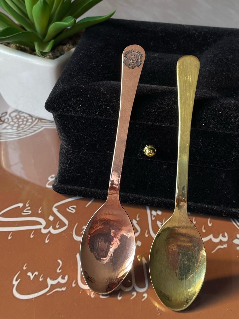 معالق