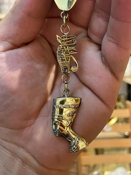 ميداليات (  فرعوني ) عرض ب100ج بدل 150ج