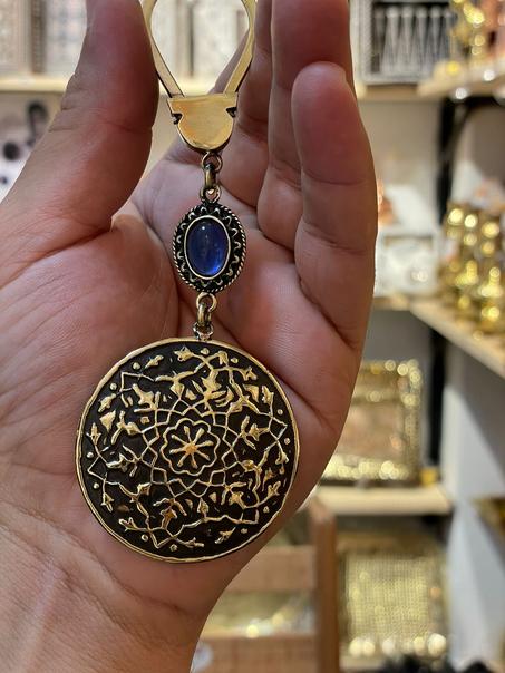 ميداليات اشكال مختلفة