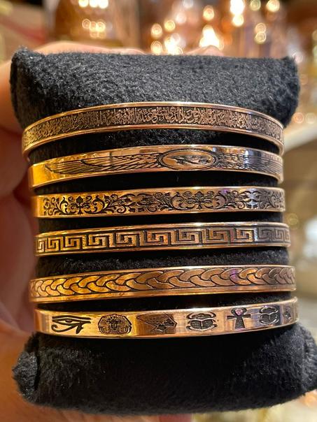 اساور نحاس احمر رفيع  نقش (جمله)
