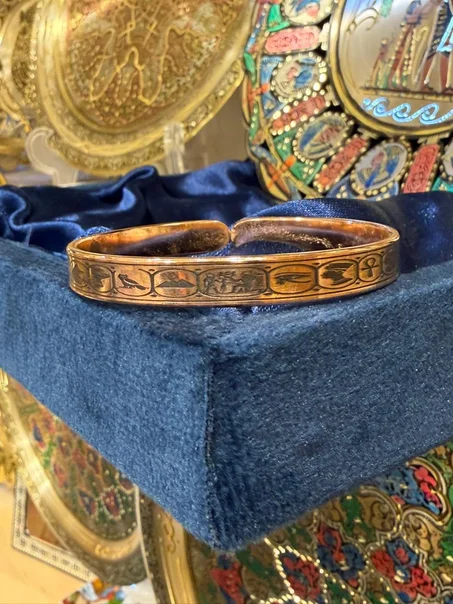 اساور الرموز الفرعونية (رفيعه7م)