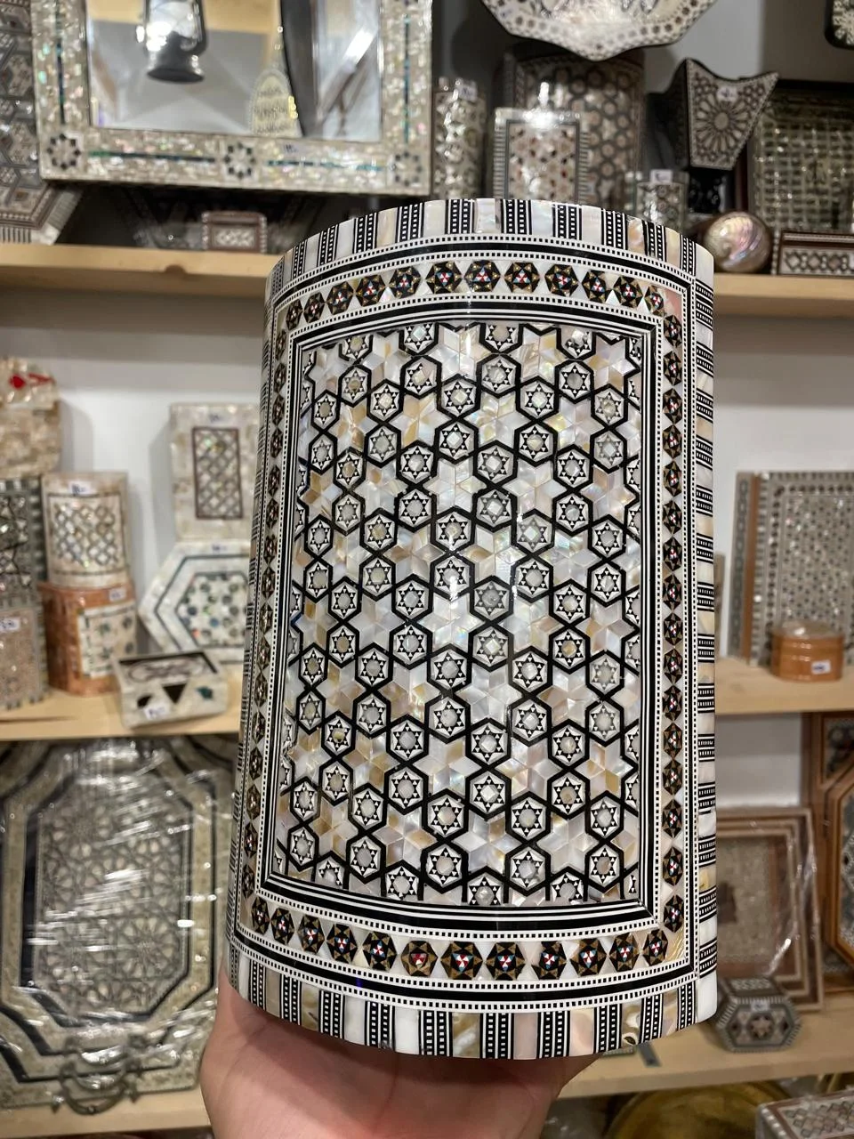 شكمجيه  - صدف لوكس