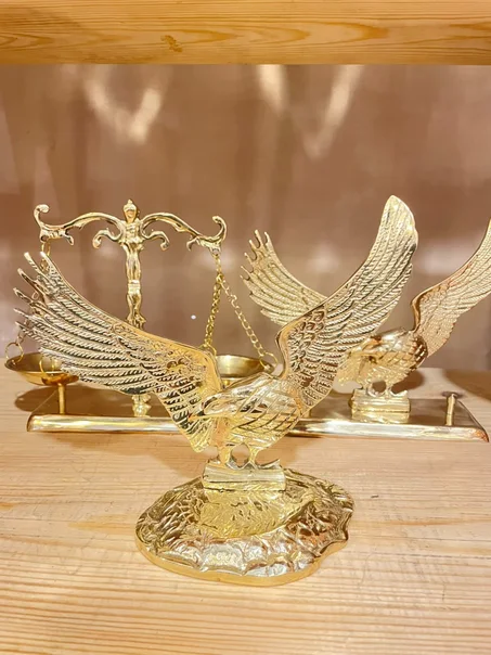 هدايا مكتب (نسر وميزان العداله )
