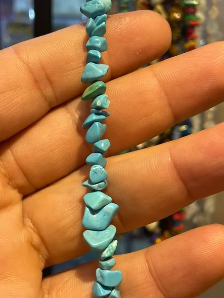 عقد احجار طبيعية