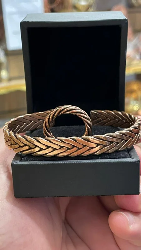 طقم اساور مجدول يدوى