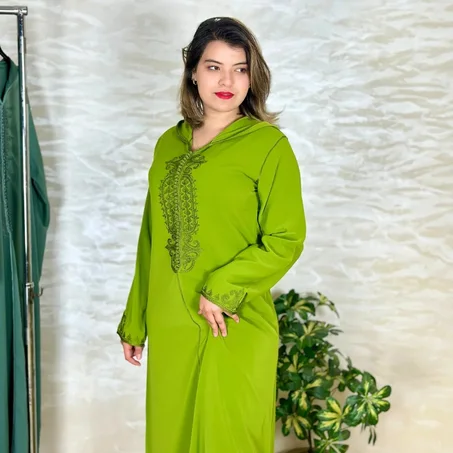 ✨ جلابة فاخرة بطرزة المعلم هماوية – ثوب كريب روزا بجودة عالية ومقاسات حتى 3XL