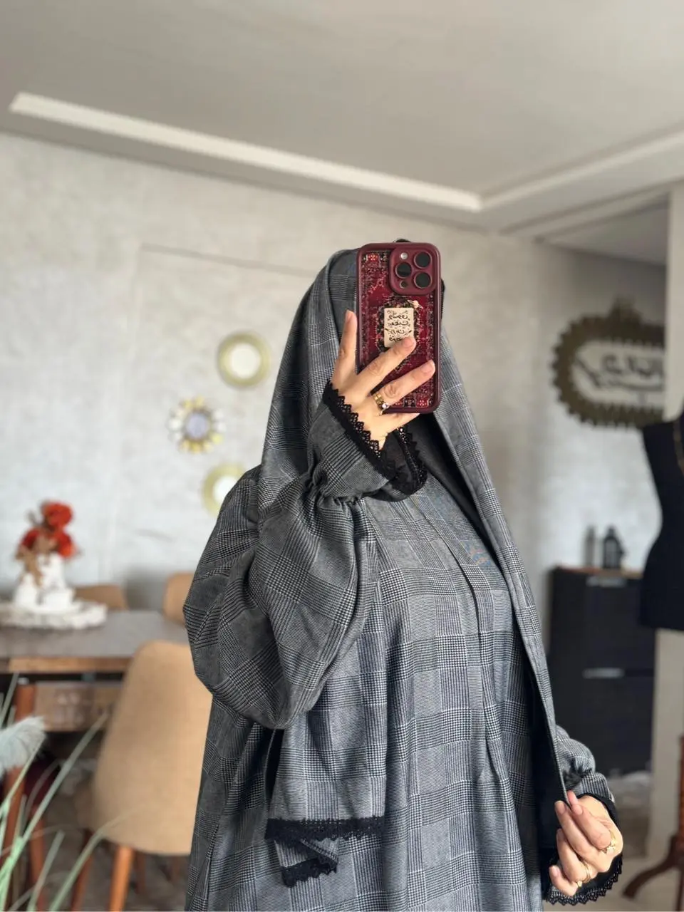 عباية صلاة محتشمة بشال متناسق – راحة وأناقة بتصميم عصري