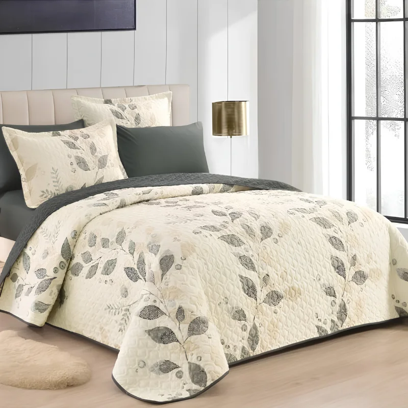 كريمي بأوراق رمادية