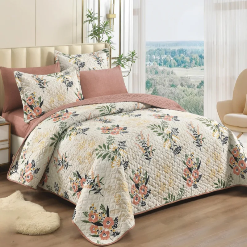 كريمي بأزهار برتقالية وخضراء