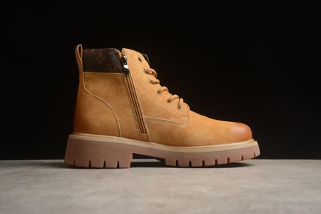 حذاء (Louis Vitton) الفيتنامي الأصلي بنقشة (Monogram)