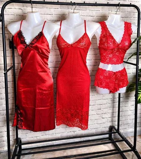 ENSEMBLE DIVA  4 PIÈCES BONNE QUALITÉ