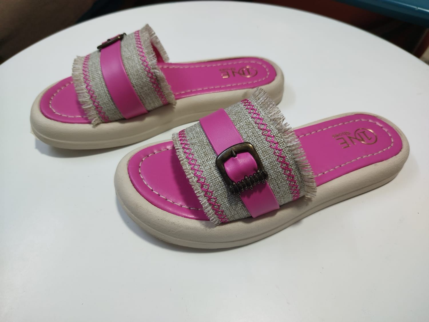stores/a4f88a7b5aeb350b71330ac2d4cb84d6/products/uhrkUcZXvZXH3hF0DlUjT3aegbengUUBFbXZ2cUq.jpg