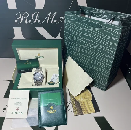 Montre Rolex 2025 noire simple pour homme avec packaging