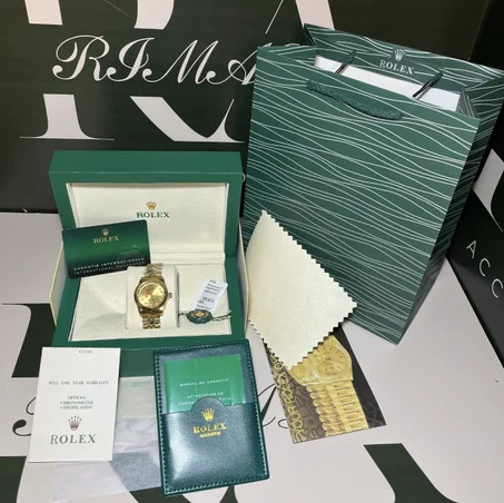 Montre Rolex femme full gold avec packaging