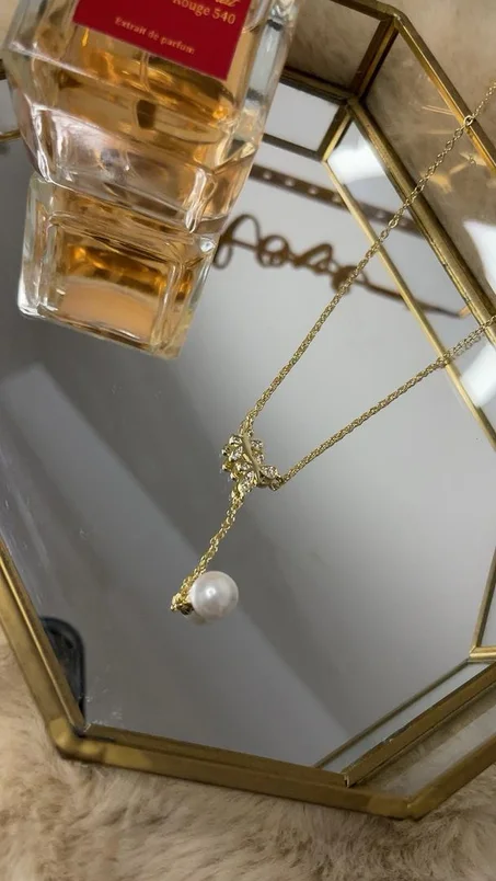chaine en plaque or papillon joher