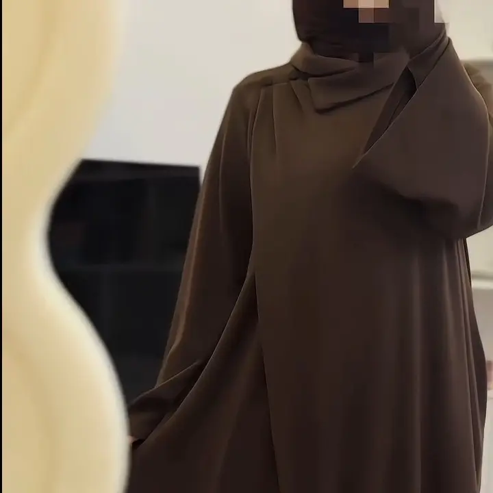 حجاب ذو خامة فاخرة عالي الجودة+سواعد اليد مجانا