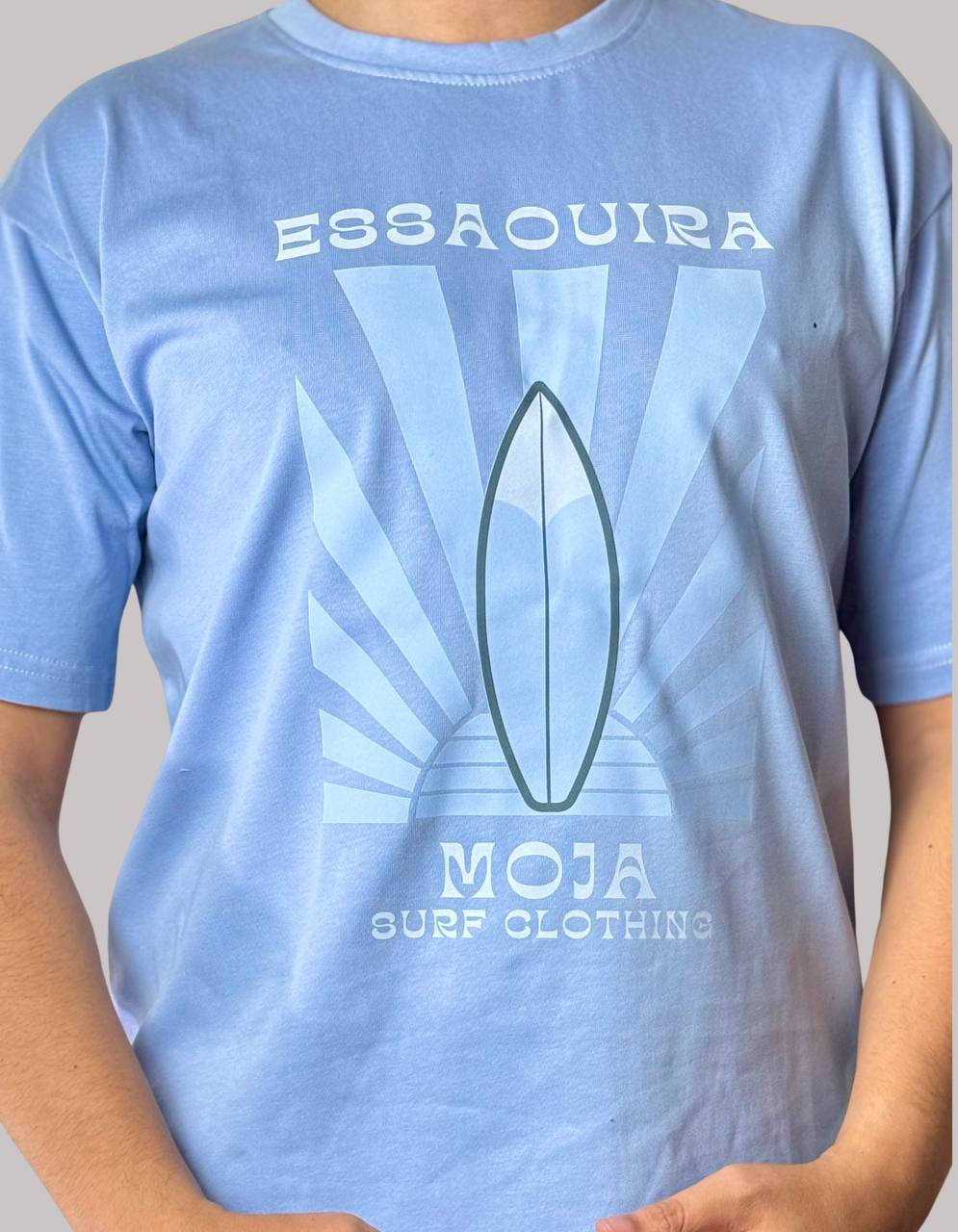 Sky-blue t-shirt : Surfing in Essaouira