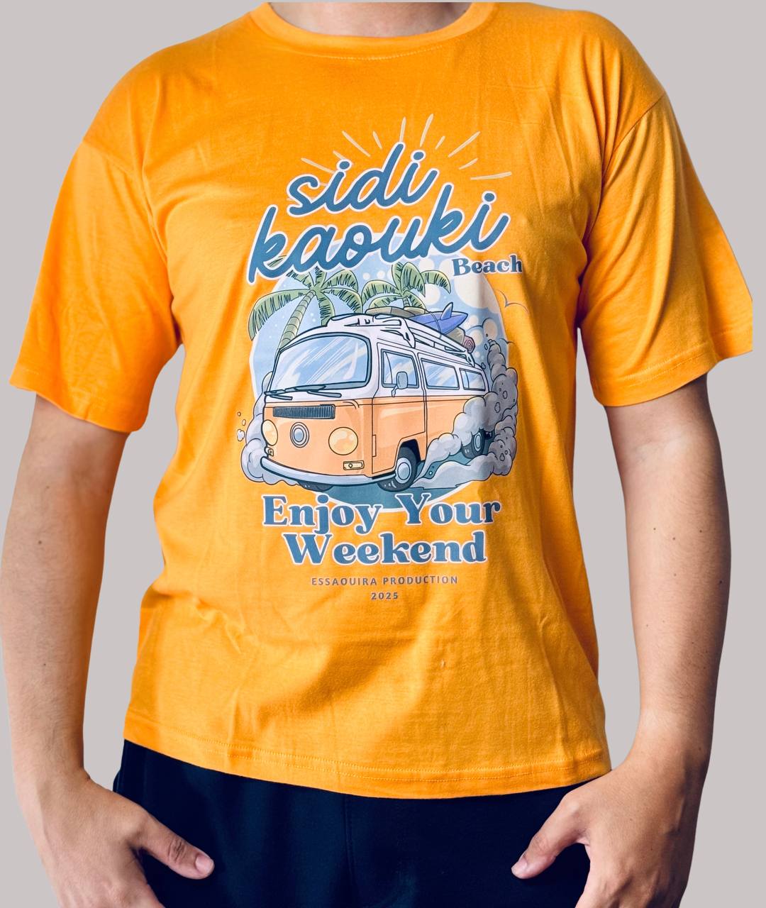 Orange t-shirt : Sidi Kaouki Beach